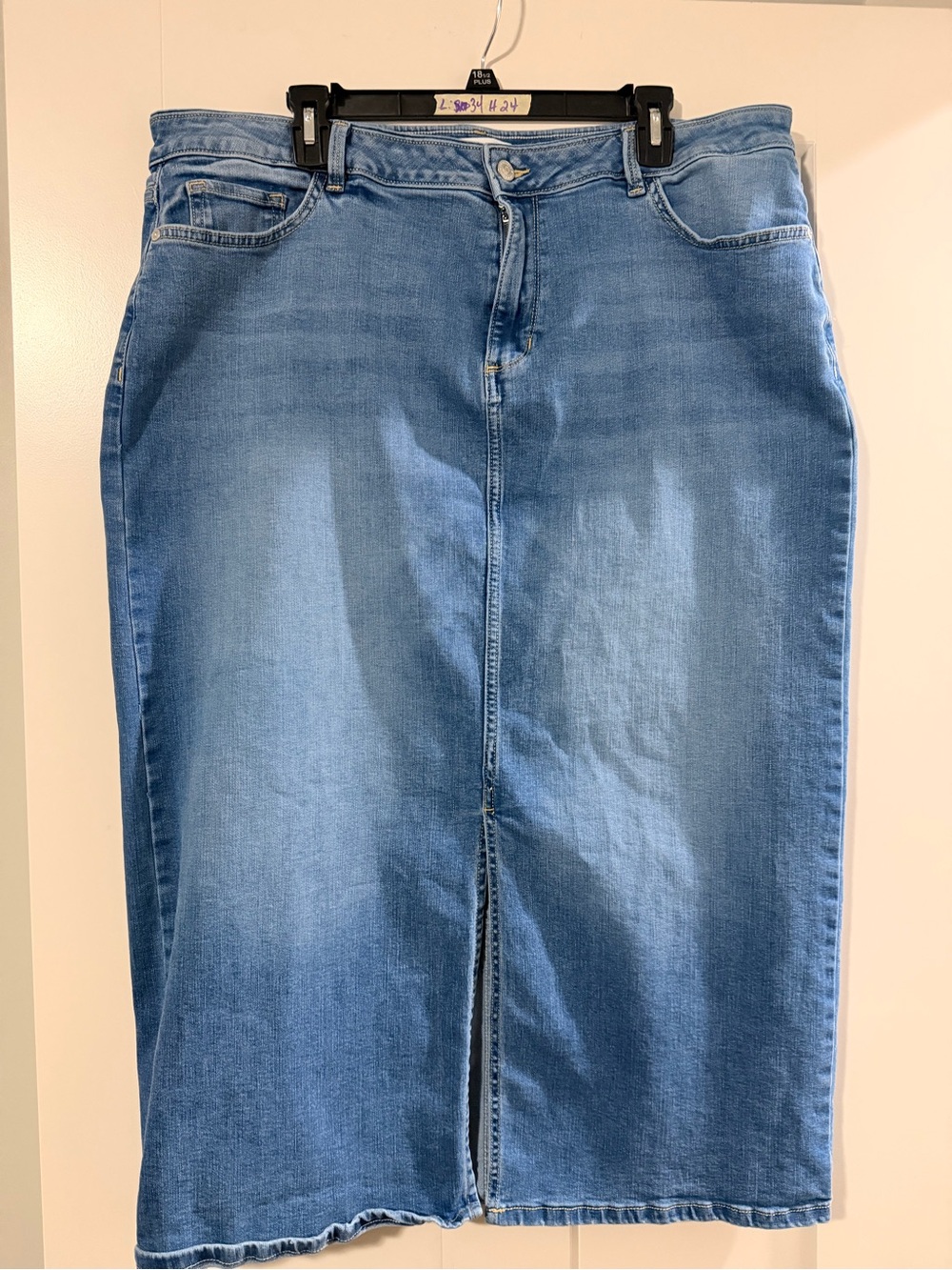 Liz Claiborne Light Blue Denim Midi Skirt